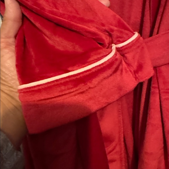 Joyspun robe - Picture 3 of 3